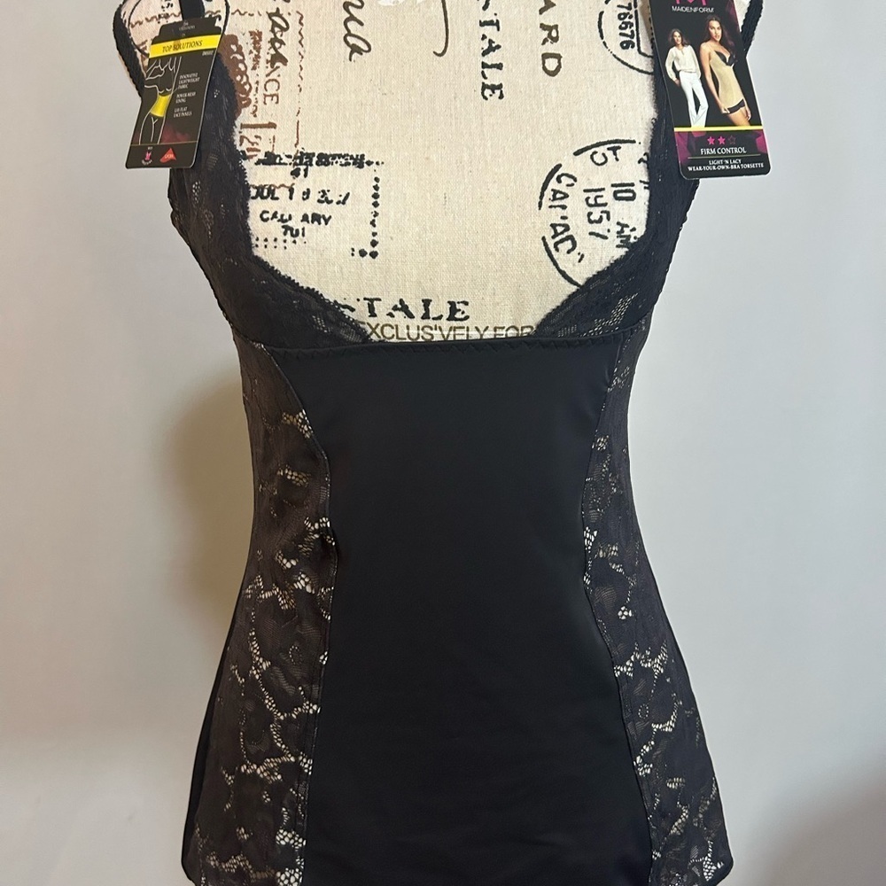 Maidenform Black Lace Wear your own bra Torsette. Medium